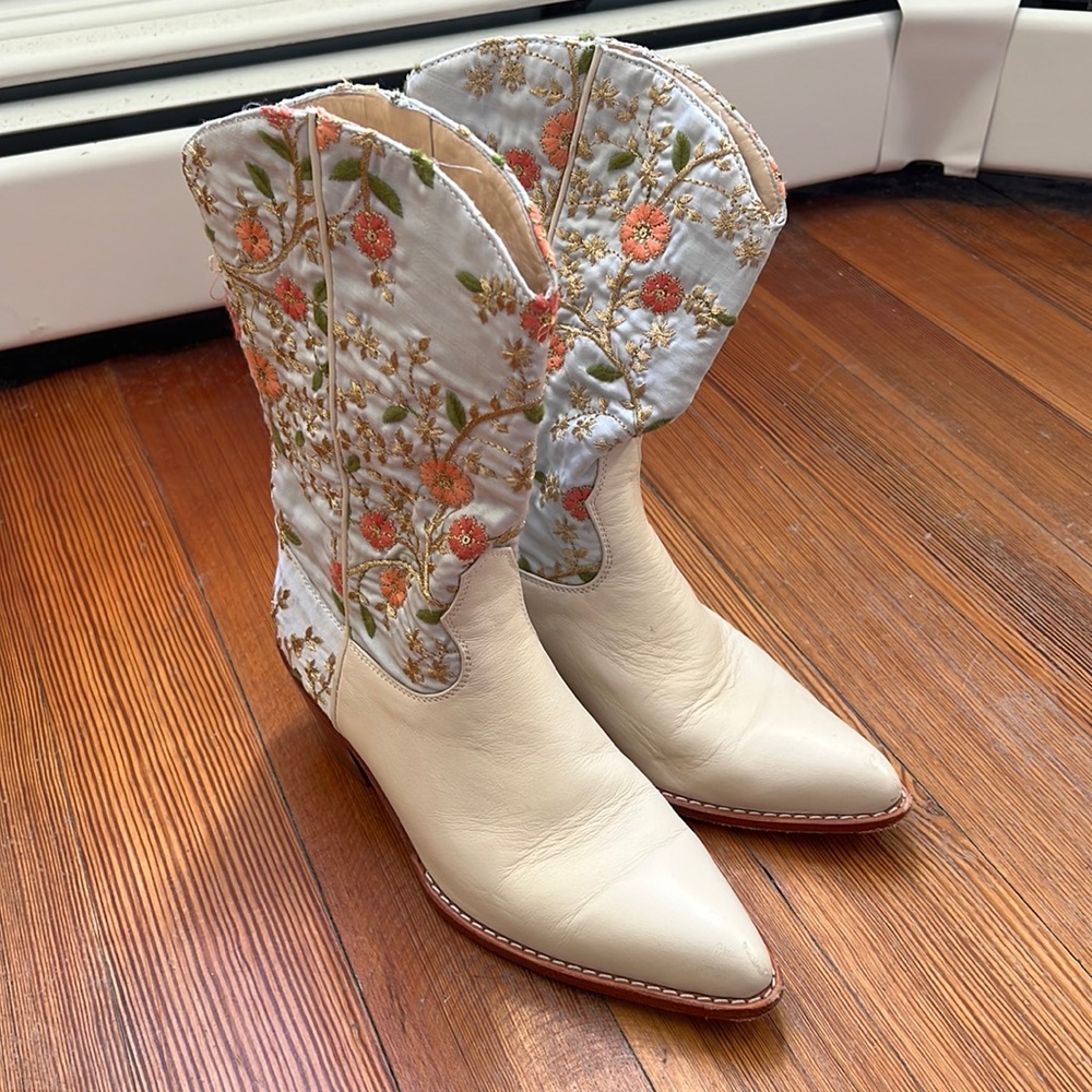 MOMO New York Ivory Floral Western Boots